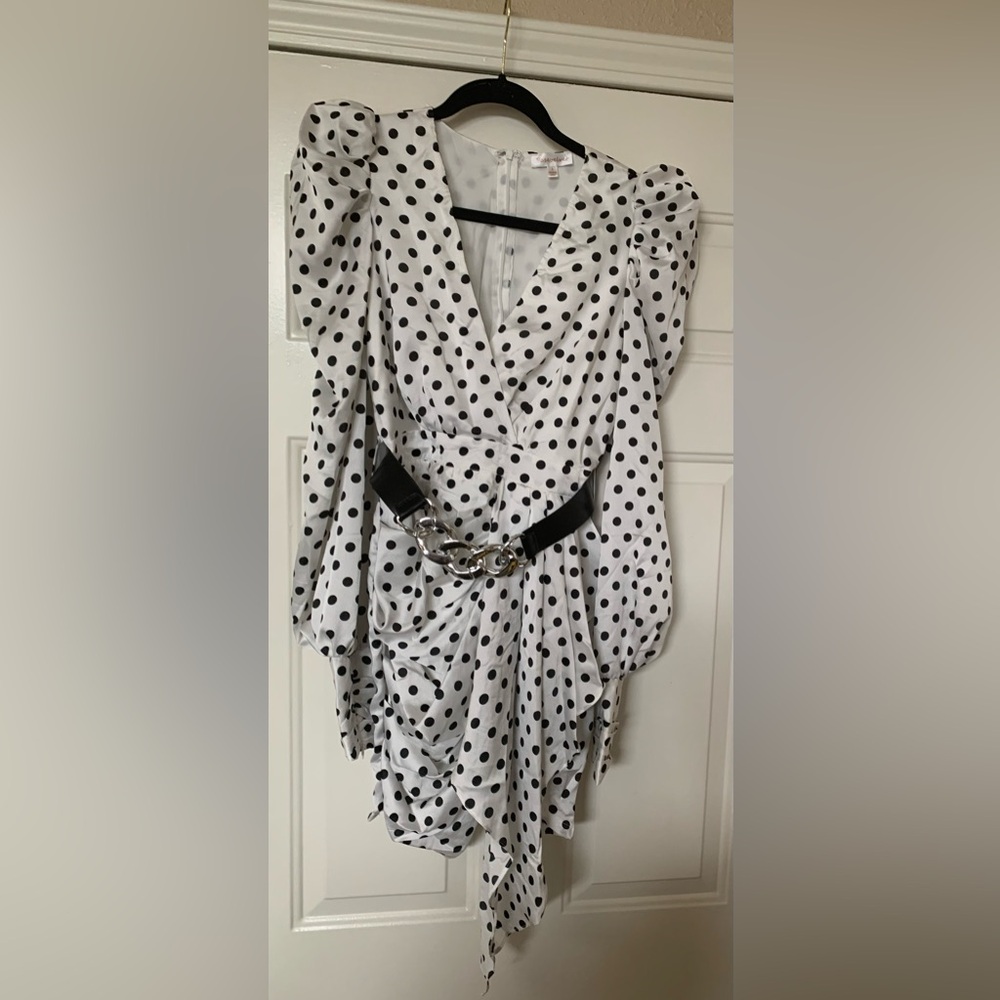 Rosevelvet White With Black Polka Dots Mini Ruched Bottom Dress With Belt NWT 🌴
